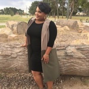 Meet your Posher, That girl chanel